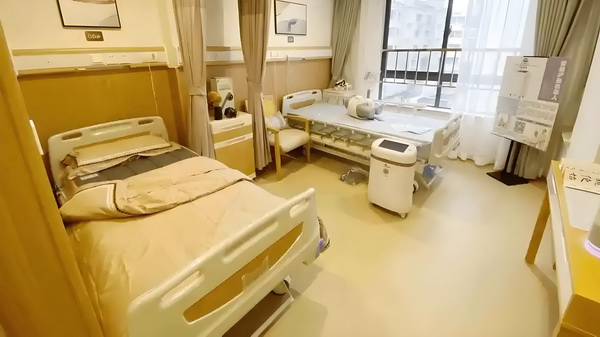 王欣瑜拒绝和裁判握手引发淡人人设塌房热议，网友破案：被逼急了